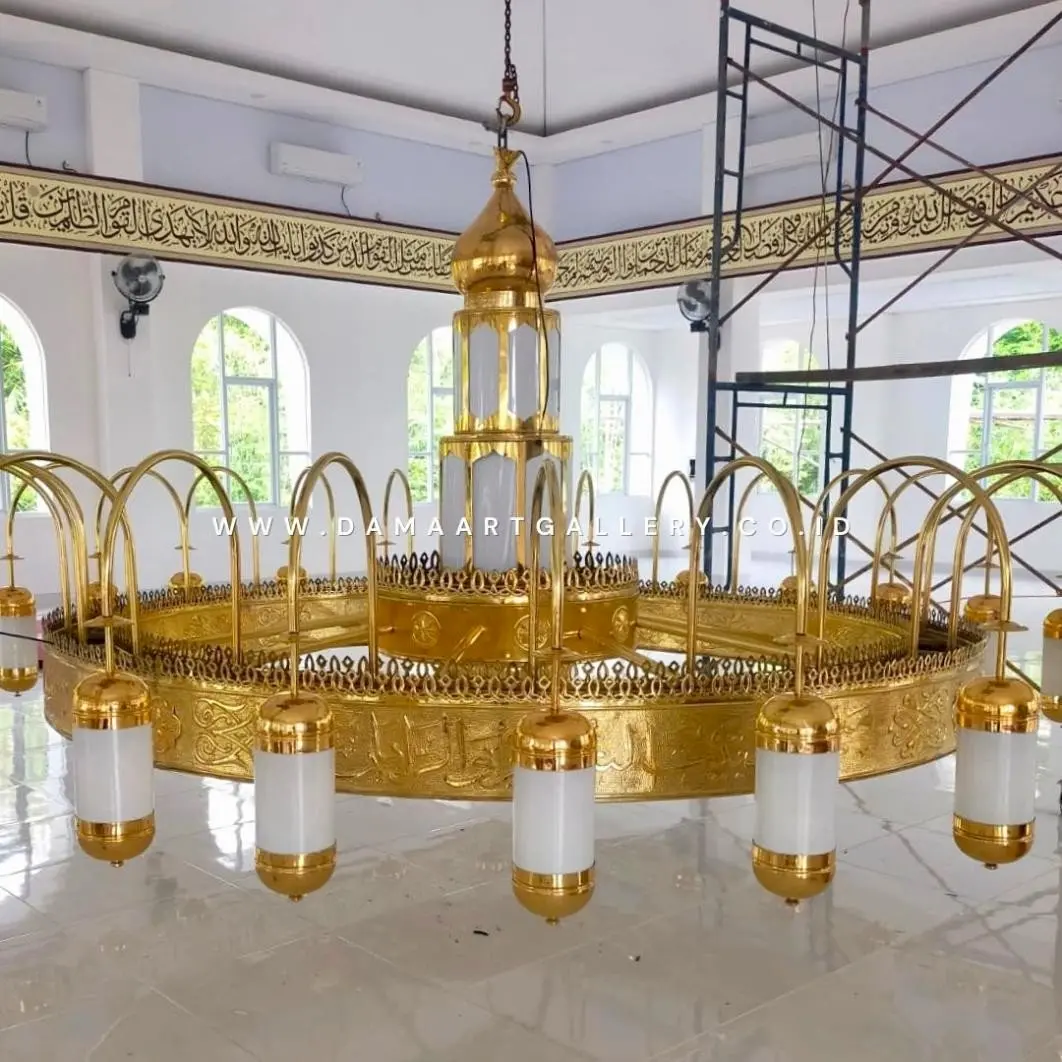Replika lampu masjid nabawi kuningan
